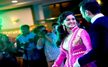 CreativEyes Photography - Best Wedding & Candid Photographer in  Mumbai | BookEventZ