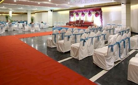 Prakruti Resort Fatehgunj AC Banquet Hall in Fatehgunj