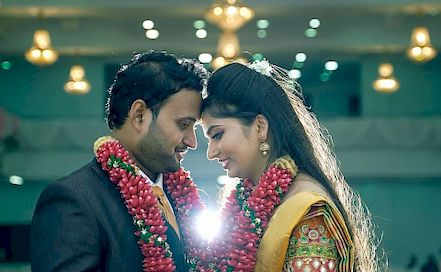 The Candid Moments - Best Wedding & Candid Photographer in  Bangalore | BookEventZ