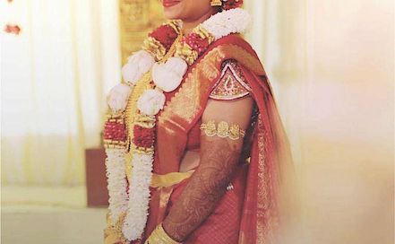 Retro Candids - Best Wedding & Candid Photographer in  Chennai | BookEventZ