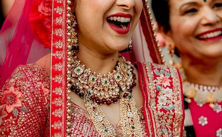 Mixtape Memories - Best Wedding & Candid Photographer in  Ahmedabad | BookEventZ