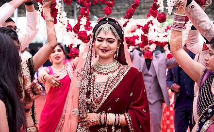 Nishat Gallery - Best Wedding & Candid Photographer in  Indore | BookEventZ