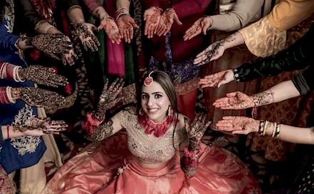 Lenseyezia Productions - Best Wedding & Candid Photographer in  Delhi NCR | BookEventZ