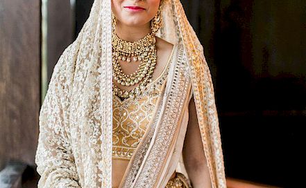 Vidhi Salecha Makeup Artist - Best Bridal & Wedding Makeup Artist in  Mumbai | BookEventZ