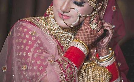 Grey White Studios - Best Wedding & Candid Photographer in  Delhi NCR | BookEventZ