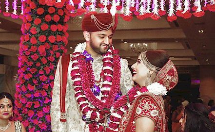 Tarj Video Films - Best Wedding & Candid Photographer in  Surat | BookEventZ