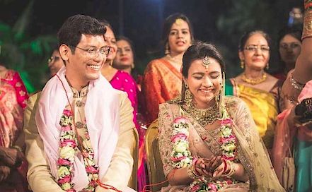 963 Captures - Best Wedding & Candid Photographer in  Ahmedabad | BookEventZ