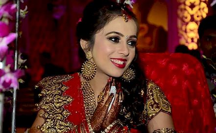 Ayush Studio - Best Wedding & Candid Photographer in  Delhi NCR | BookEventZ
