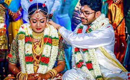 Candid Wedding Photography Chennai - Best Wedding & Candid Photographer in  Chennai | BookEventZ