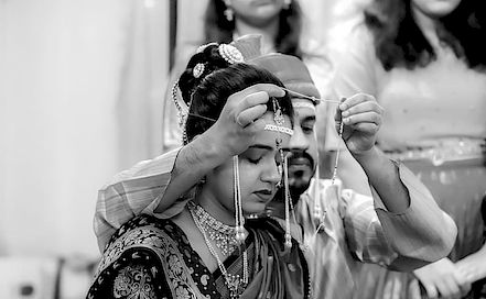 Frozen Frame - Best Wedding & Candid Photographer in  Pune | BookEventZ