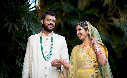 LenSight - Best Wedding & Candid Photographer in  Pune | BookEventZ