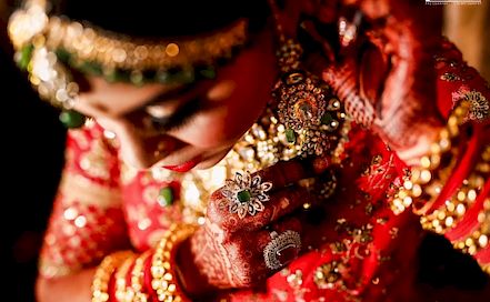 Life Moments Studio - Best Wedding & Candid Photographer in  Delhi NCR | BookEventZ