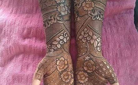 Mahi - Best Bridal & Wedding Mehendi Artist in  Nashik