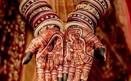 Maitri's Professional Bridal Mehndi Artist