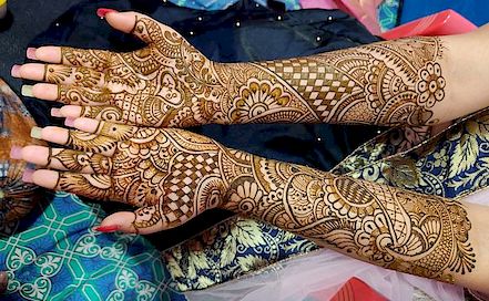 Bilas - Best Bridal & Wedding Mehendi Artist in  Kolkata