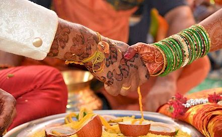 PoserStop Studios Wedding Photography - Best Wedding & Candid Photographer in  Hyderabad | BookEventZ