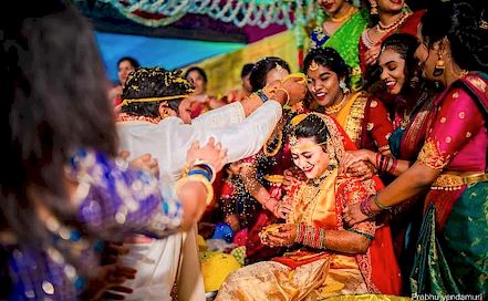 Prabhu Yendamuri Photography - Best Wedding & Candid Photographer in  Ahmedabad | BookEventZ