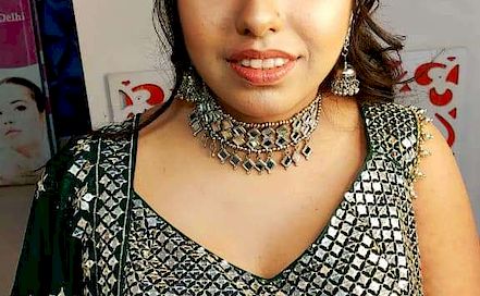 Ritu Sharma Makeovers - Best Bridal & Wedding Makeup Artist in  Delhi NCR