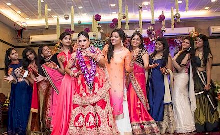 Sanjoy Mahajan Photography - Best Wedding & Candid Photographer in  Kolkata | BookEventZ