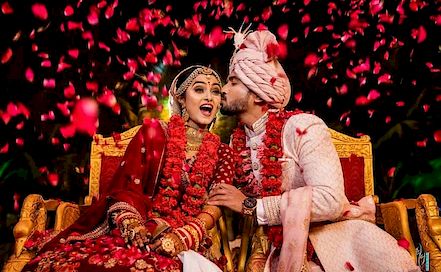 Taj Studio - Best Wedding & Candid Photographer in  Surat | BookEventZ