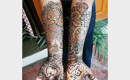 V L  - Best Bridal & Wedding Mehendi Artist in  Nagpur