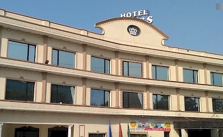 Hotel Kings Jawahar Nagar AC Banquet Hall in Jawahar Nagar