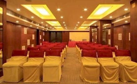 Hotel Naeeka Shahibaug Ahmedabad Photo
