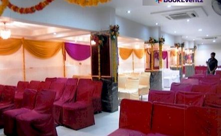 Hotel Royal Inn Lashkar AC Banquet Hall in Lashkar