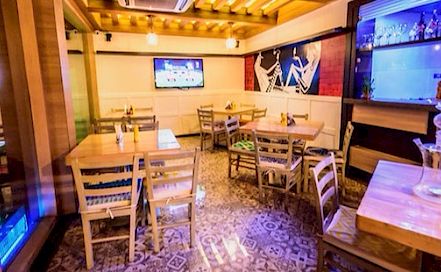 Meraki Cafe & Bar Lajpat Nagar Lounge in Lajpat Nagar