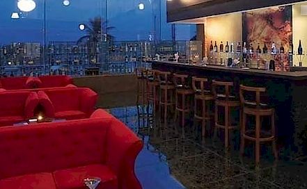 On The Rocks - Waterstones HotelPhoto