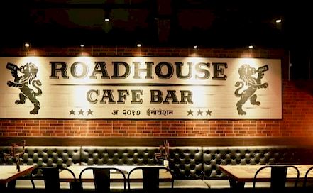 Road House Cafe Bar Malad Lounge in Malad