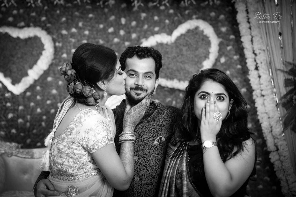 Him & Her Story - A Bitan De  Wedding Photographer, Kolkata