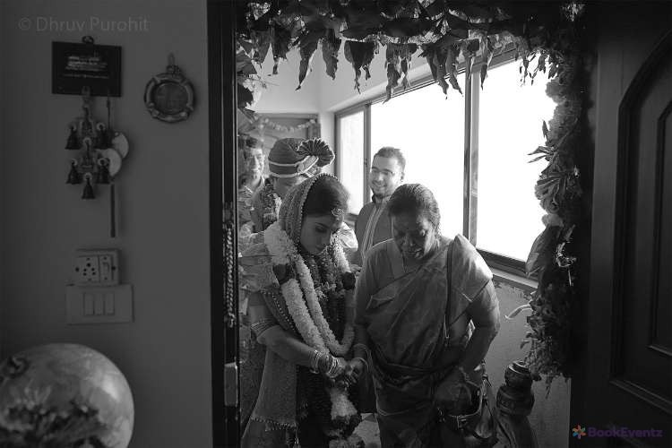 Dhruv Purohit  Wedding Photographer, Pune