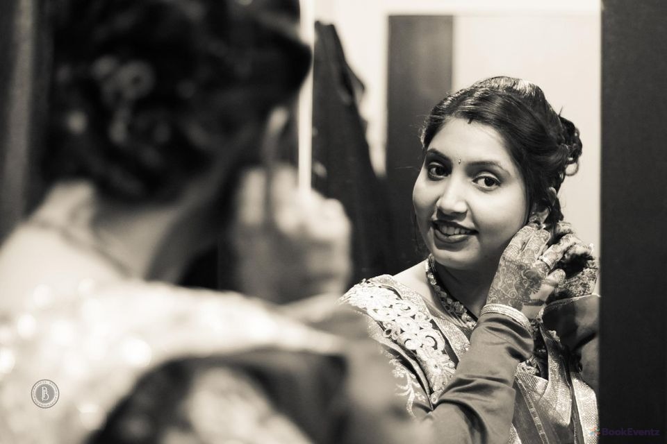 Prajakta Bodhe  Wedding Photographer, Pune