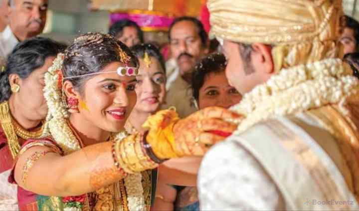 Punnet Raj  Wedding Photographer, Pune