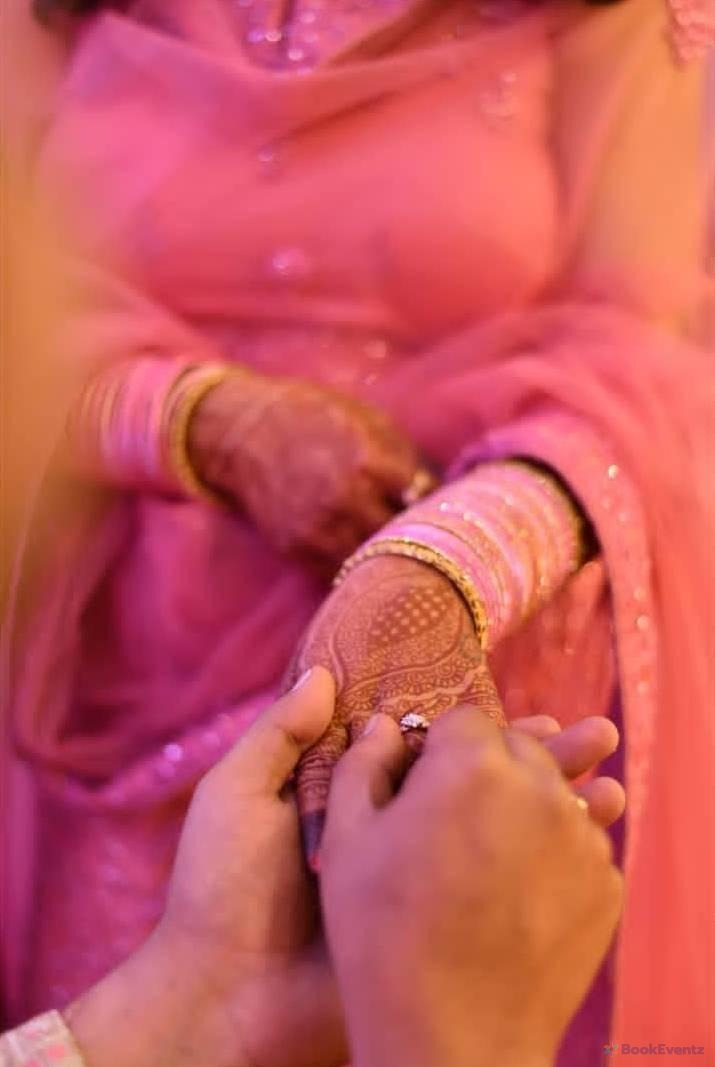 Saad Media Works Wedding Photographer, Pune